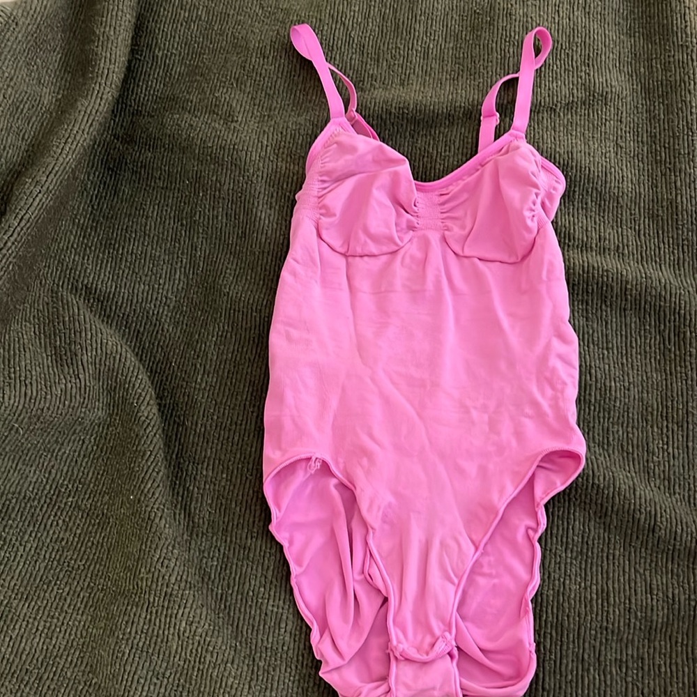 Skims shape wear Neon orchid